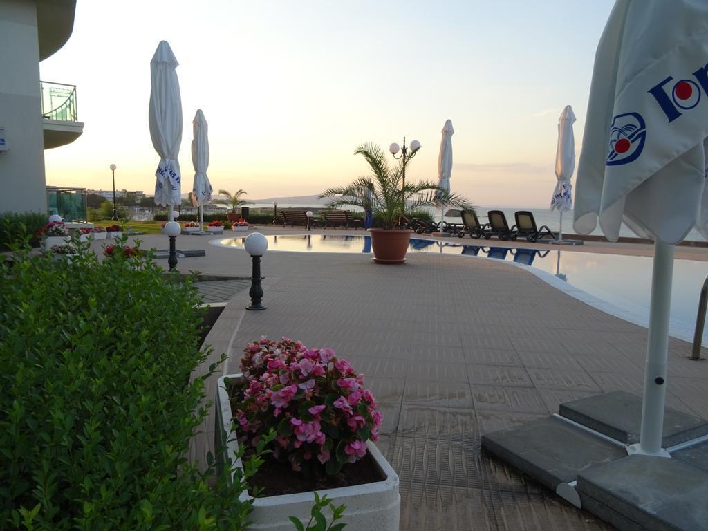 Alexander Lozenets Beach Complex Apartment Экстерьер фото